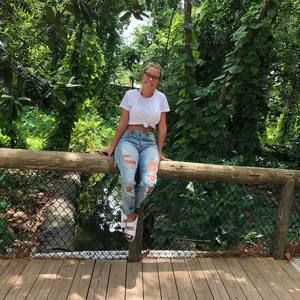 Meet your Posher, Ashley